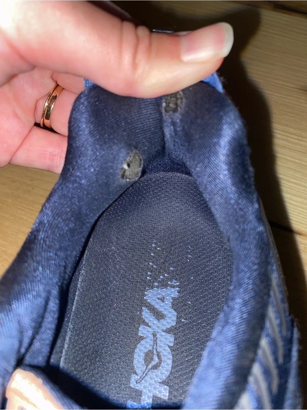 Hoka One One Bondi 6 Navy Blue & Peach Max Cushion Running Shoes Sz 8.5